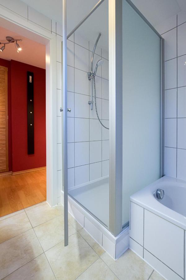 Premium Style Apartment Guenzburg Luaran gambar